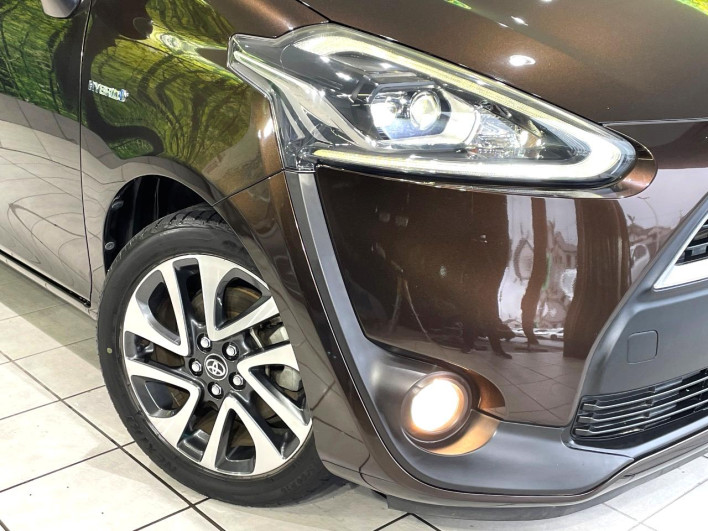 2017 Toyota Sienta DAA-NHP170G (UW-6a28d666818a3)[23]
