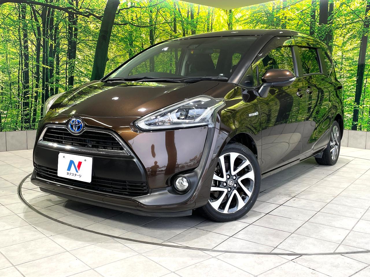 2017 Toyota Sienta DAA-NHP170G