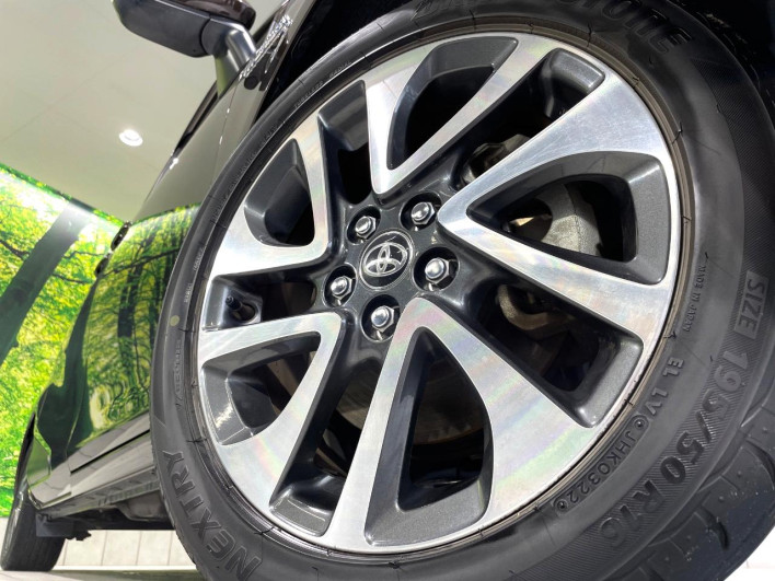 2017 Toyota Sienta DAA-NHP170G (UW-6a28d666818a3)[24]