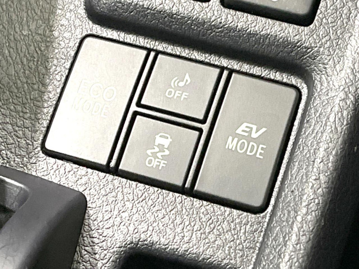 2015 Toyota Corolla Fielder DAA-NKE165G (UW-6a28d668b0da0)[29]