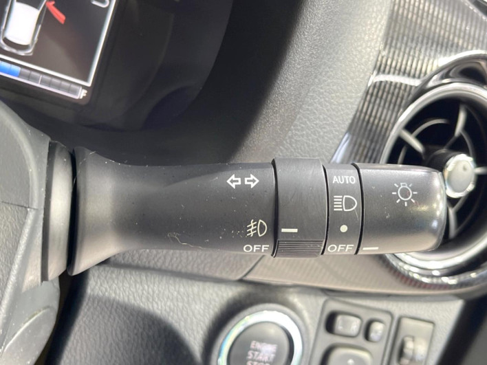 2017 Toyota Vitz DBA-NSP130 (UW-6a28d6690e78f)[21]