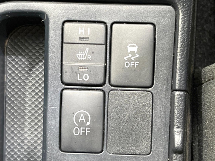 2017 Toyota Vitz DBA-NSP130 (UW-6a28d6690e78f)[27]