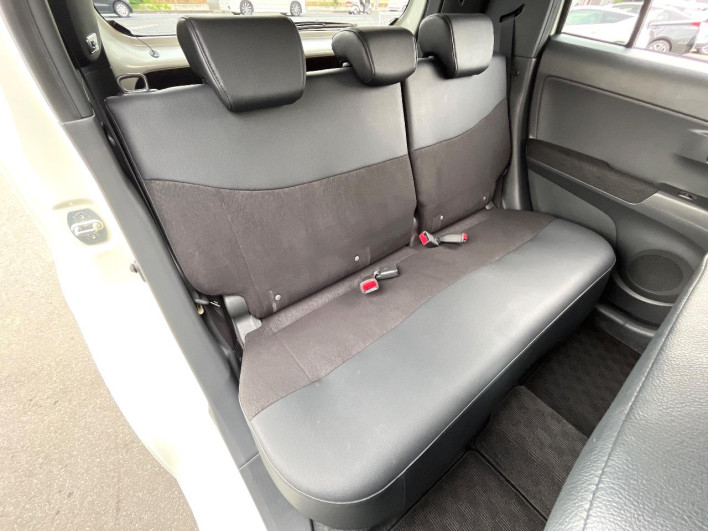 2013 Toyota bB CBA-QNC21 (UW-6a28d6758997c)[24]