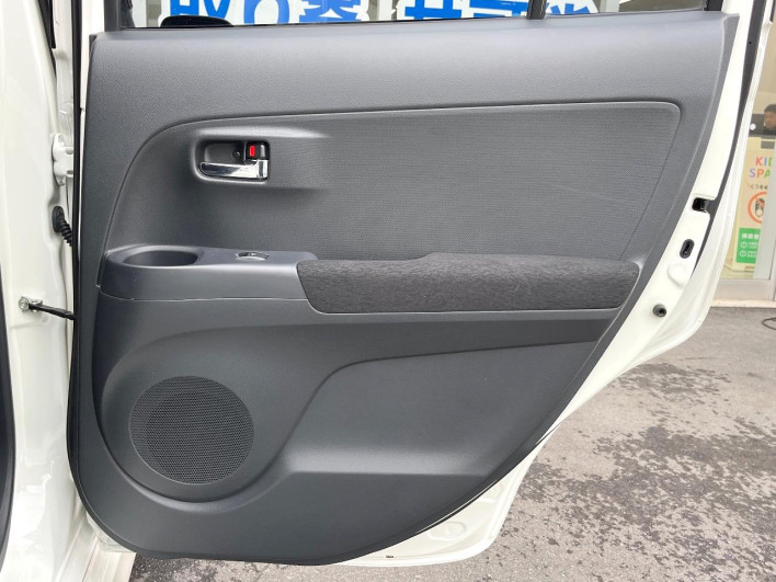 2013 Toyota bB CBA-QNC21 (UW-6a28d6758997c)[29]