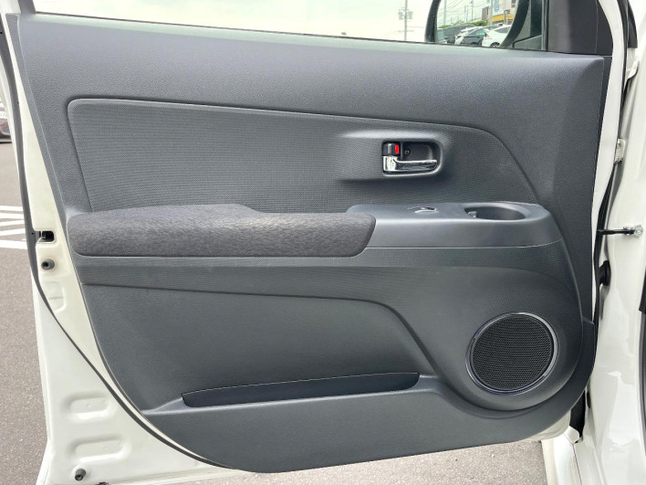 2013 Toyota bB CBA-QNC21 (UW-6a28d6758997c)[27]