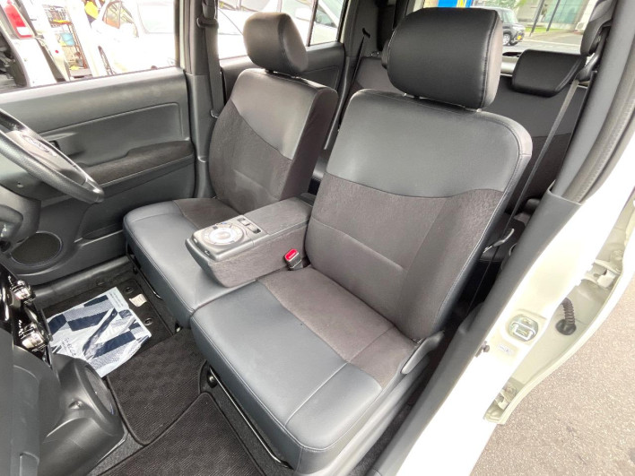 2013 Toyota bB CBA-QNC21 (UW-6a28d6758997c)[26]