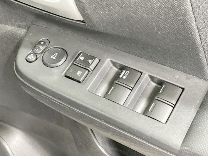 2014 Honda Stepwgn Spada DBA-RK6 (UW-6a28d67a29925)[12]