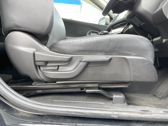 2017 Honda VEZEL DAA-RU4 (UW-6a28d682d45b4)[15]