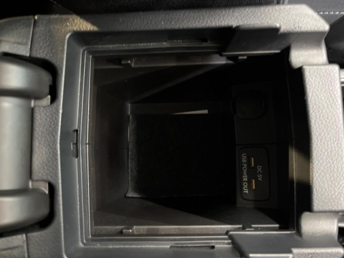 2015 Subaru Forester DBA-SJ5 (UW-6a28d6959abb4)[25]