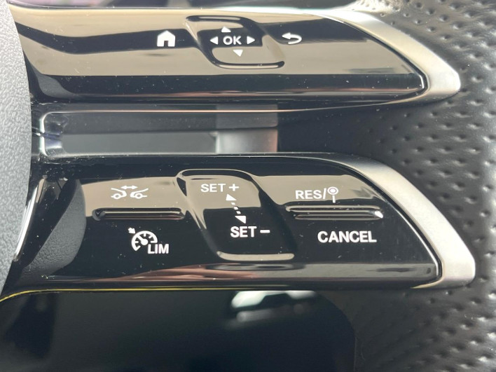 2022 Mercedes Benz C CLASS STATION WAGON 3CA-206204C (UW-6a28d6ad97235)[22]