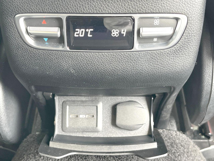 2020 Mercedes Benz GLC 3DA-253915 (UW-6a28d6ae45ee5)[22]