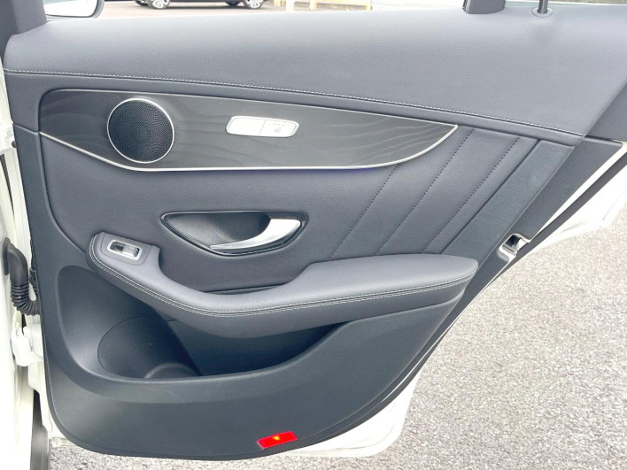2020 Mercedes Benz GLC 3DA-253915 (UW-6a28d6ae45ee5)[19]