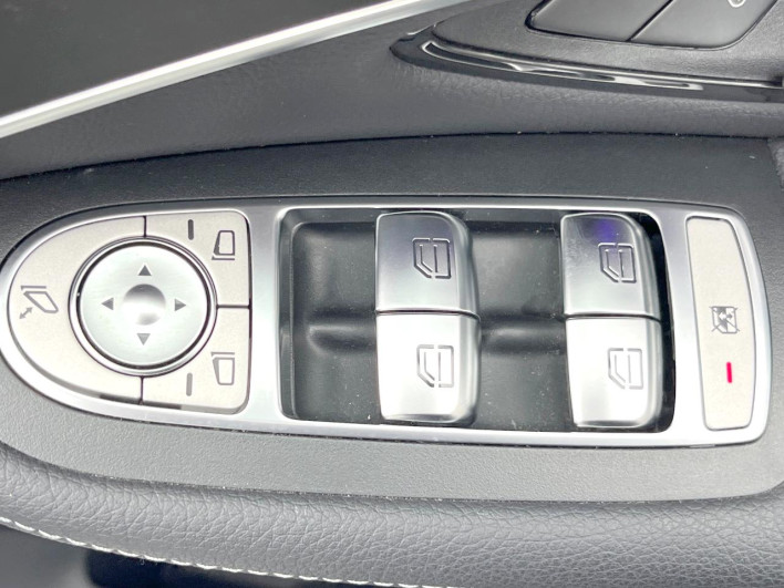 2020 Mercedes Benz GLC 3DA-253915 (UW-6a28d6ae45ee5)[29]