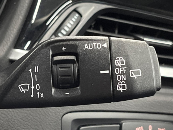 2015 BMW X1 DBA-HS20 (UW-6a28d6b322a0e)[22]