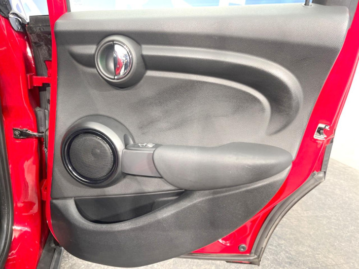 2019 Rover Mini DBA-XU15M (UW-6a28d6bb15f56)[17]