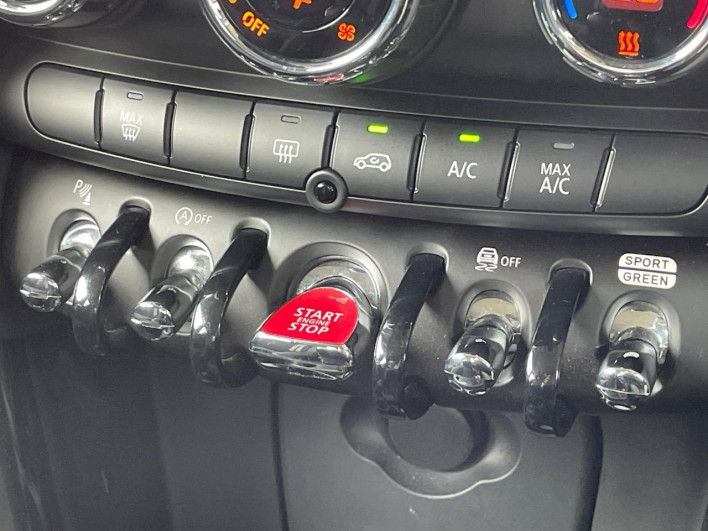 2019 Rover Mini DBA-XU20M (UW-6a28d6bb288f1)[16]
