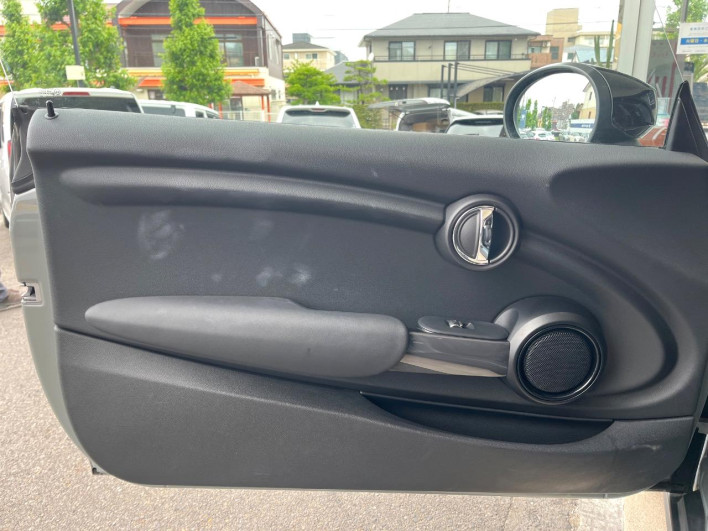 2020 Rover Mini 3DA-XY15MW (UW-6a28d6bb2db82)[18]