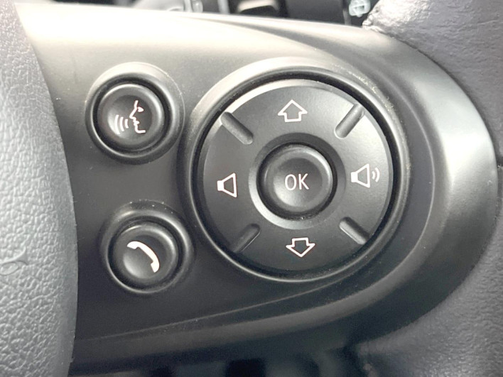 2017 Rover Mini CLA-YU15 (UW-6a28d6bd40711)[29]