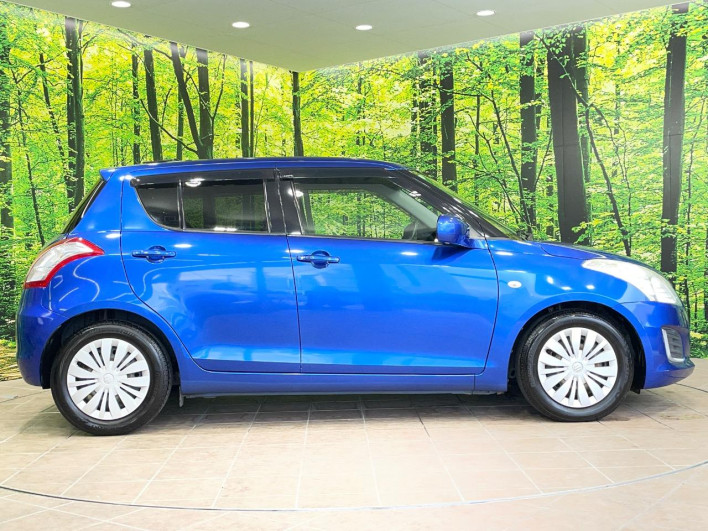 2013 Suzuki Swift DBA-ZC72S (UW-6a28d6c494c57)[13]