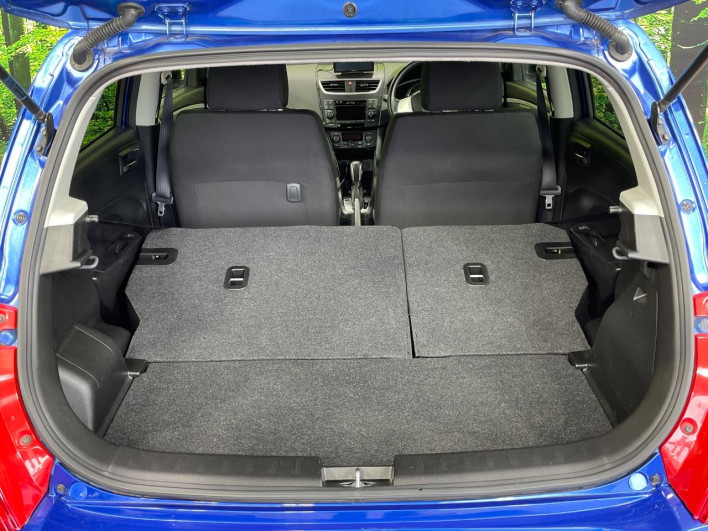 2013 Suzuki Swift DBA-ZC72S (UW-6a28d6c494c57)[20]
