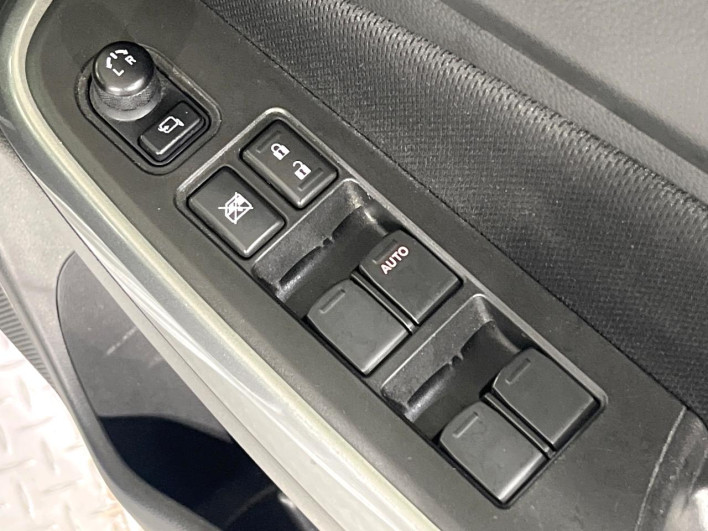 2018 Suzuki Swift DBA-ZC83S (UW-6a28d6c540ed2)[21]