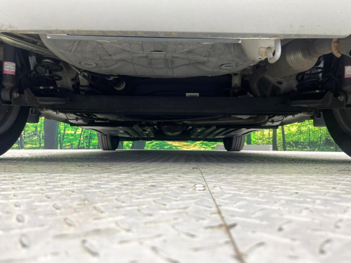 2018 Suzuki Swift DBA-ZC83S (UW-6a28d6c540ed2)[17]