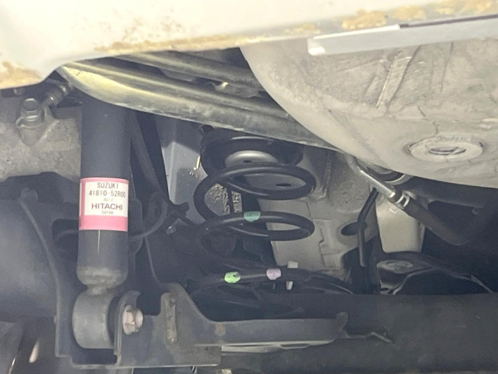 2018 Suzuki Swift DBA-ZC83S (UW-6a28d6c540ed2)[18]