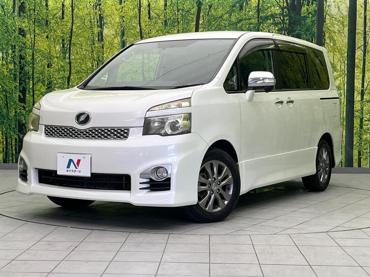 2011 Toyota Voxy DBA-ZRR70W