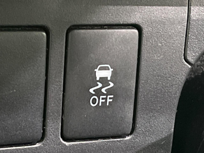 2012 Toyota Voxy DBA-ZRR70W (UW-6a28d6ca52988)[21]
