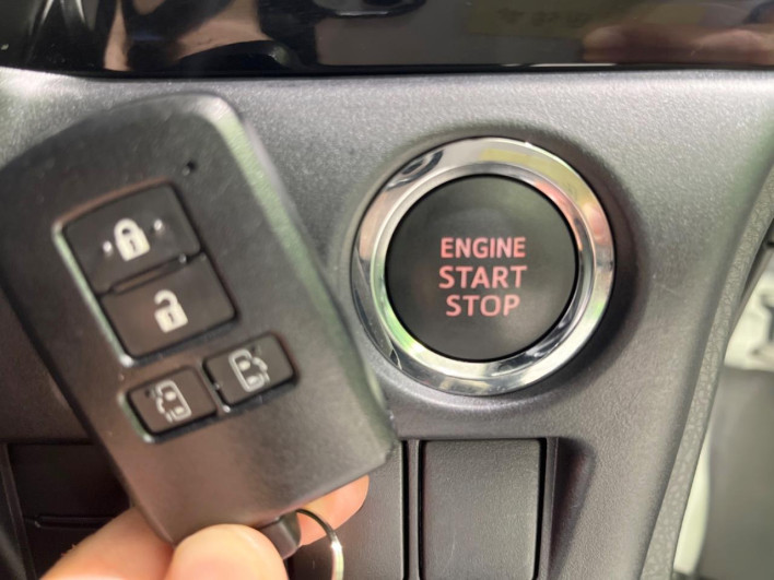 2021 Toyota Noah 3BA-ZRR80W (UW-6a28d6d62c6b6)[23]