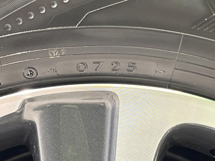 2021 Toyota Noah 3BA-ZRR80W (UW-6a28d6d62c6b6)[17]