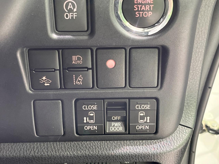 2021 Toyota Noah 3BA-ZRR80W (UW-6a28d6d62c6b6)[22]