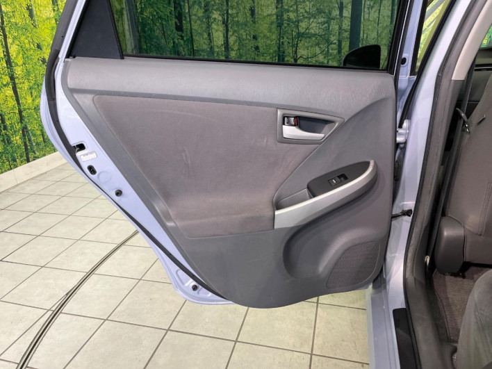 2010 Toyota Prius DAA-ZVW30 (UW-6a28d6e149a8f)[7]