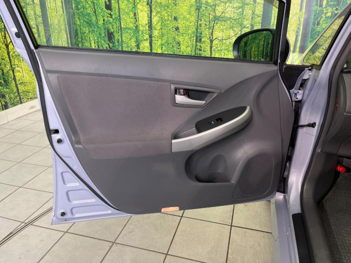 2010 Toyota Prius DAA-ZVW30 (UW-6a28d6e149a8f)[10]
