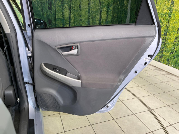 2010 Toyota Prius DAA-ZVW30 (UW-6a28d6e149a8f)[25]