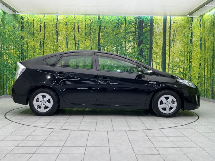 2011 Toyota Prius DAA-ZVW30 (UW-6a28d6e153238)[29]