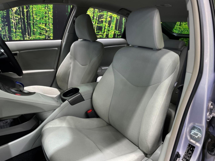 2014 Toyota Prius DAA-ZVW30 (UW-6a28d6e271d1f)[16]