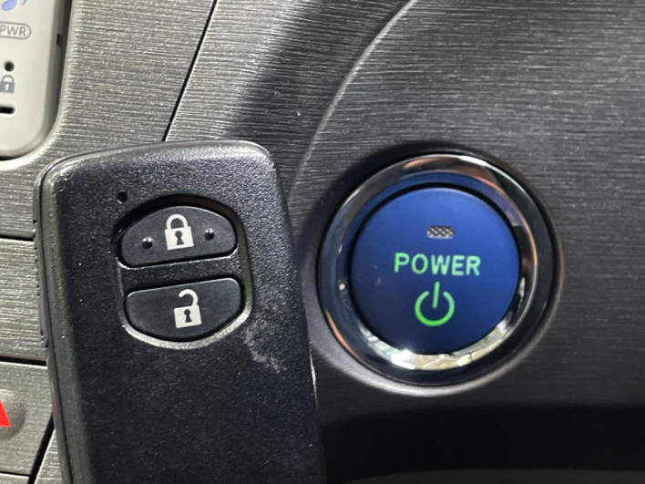 2014 Toyota Prius DAA-ZVW30 (UW-6a28d6e271d1f)[24]