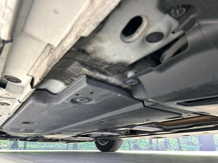 2017 Toyota Prius DAA-ZVW50 (UW-6a28d6e46ddef)[24]