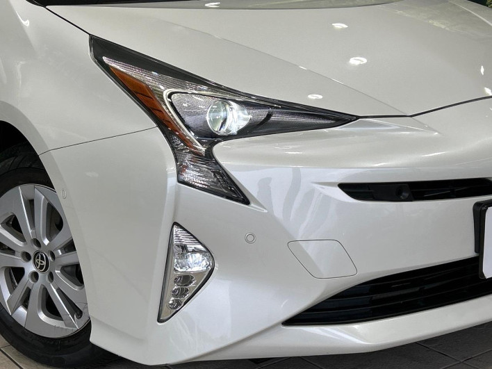 2017 Toyota Prius DAA-ZVW50 (UW-6a28d6e46ddef)[17]