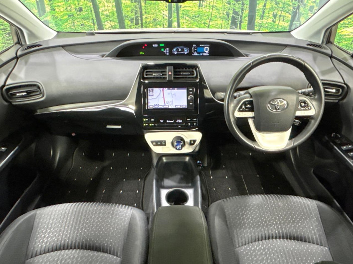 2017 Toyota Prius DAA-ZVW50 (UW-6a28d6e46ddef)[28]