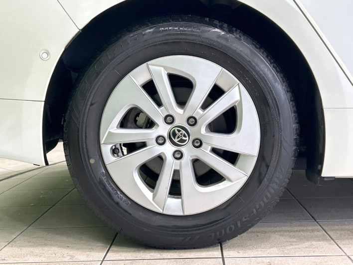 2017 Toyota Prius DAA-ZVW50 (UW-6a28d6e46ddef)[14]