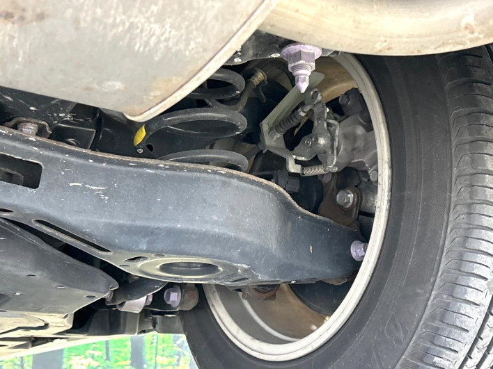 2017 Toyota Prius DAA-ZVW50 (UW-6a28d6e46ddef)[22]