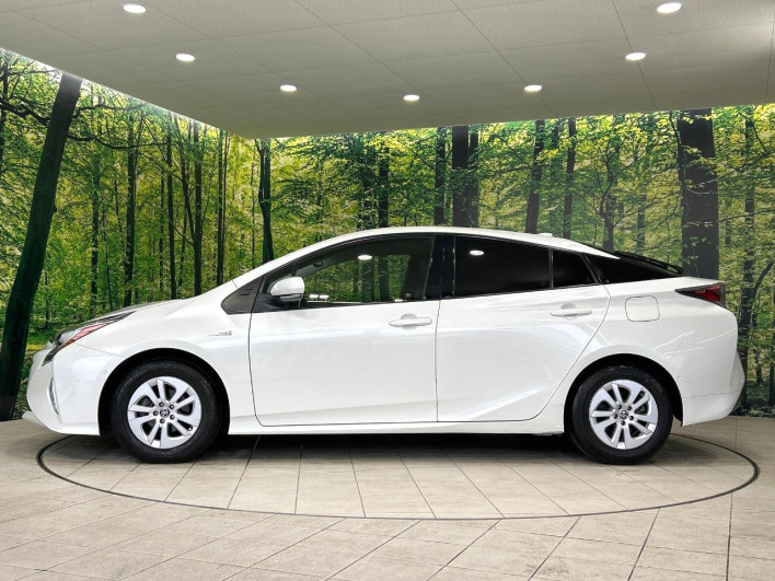 2017 Toyota Prius DAA-ZVW50 (UW-6a28d6e46ddef)[6]