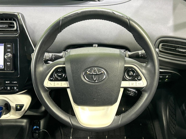 2017 Toyota Prius DAA-ZVW50 (UW-6a28d6e46ddef)[29]