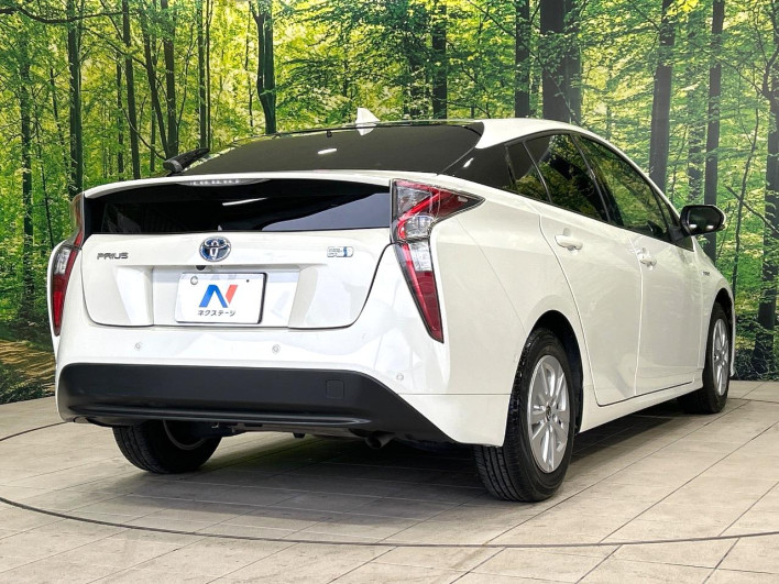 2017 Toyota Prius DAA-ZVW50 (UW-6a28d6e46ddef)[9]