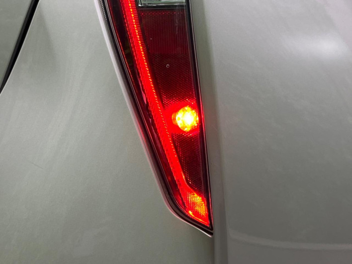 2016 Toyota Prius DAA-ZVW55 (UW-6a28d6e9b594a)[15]