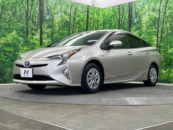 2016 Toyota Prius DAA-ZVW55 (UW-6a28d6e9b594a)[19]