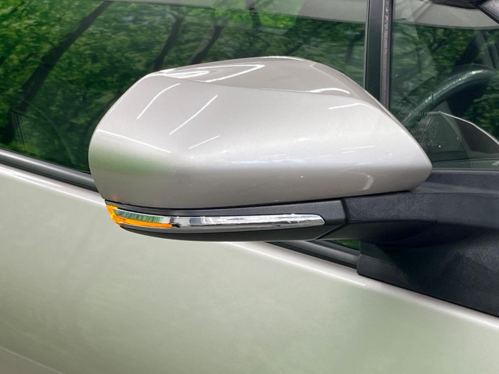 2016 Toyota Prius DAA-ZVW55 (UW-6a28d6e9b594a)[16]