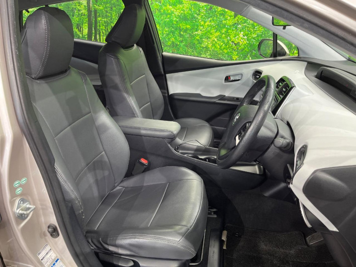 2016 Toyota Prius DAA-ZVW55 (UW-6a28d6e9b594a)[23]